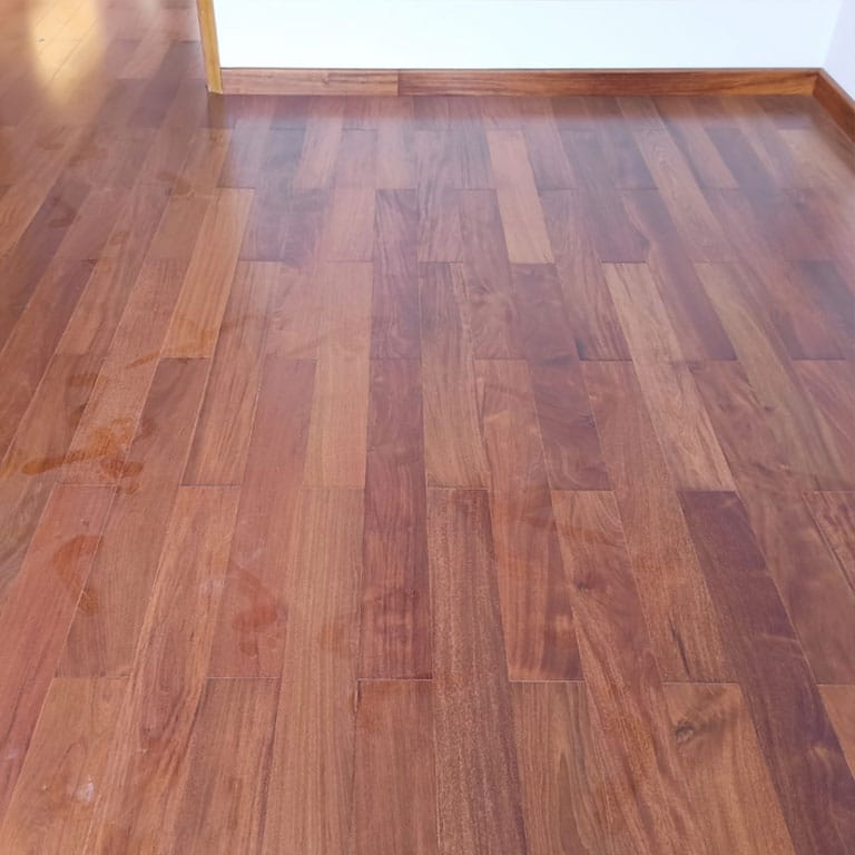 Sàn gỗ căm xe - Sự kết hợp hoàn hảo giữa độ bền và thẩm mỹ Sàn gỗ căm xe - Sự kết hợp hoàn hảo giữa độ bền và thẩm mỹ - Ảnh 4