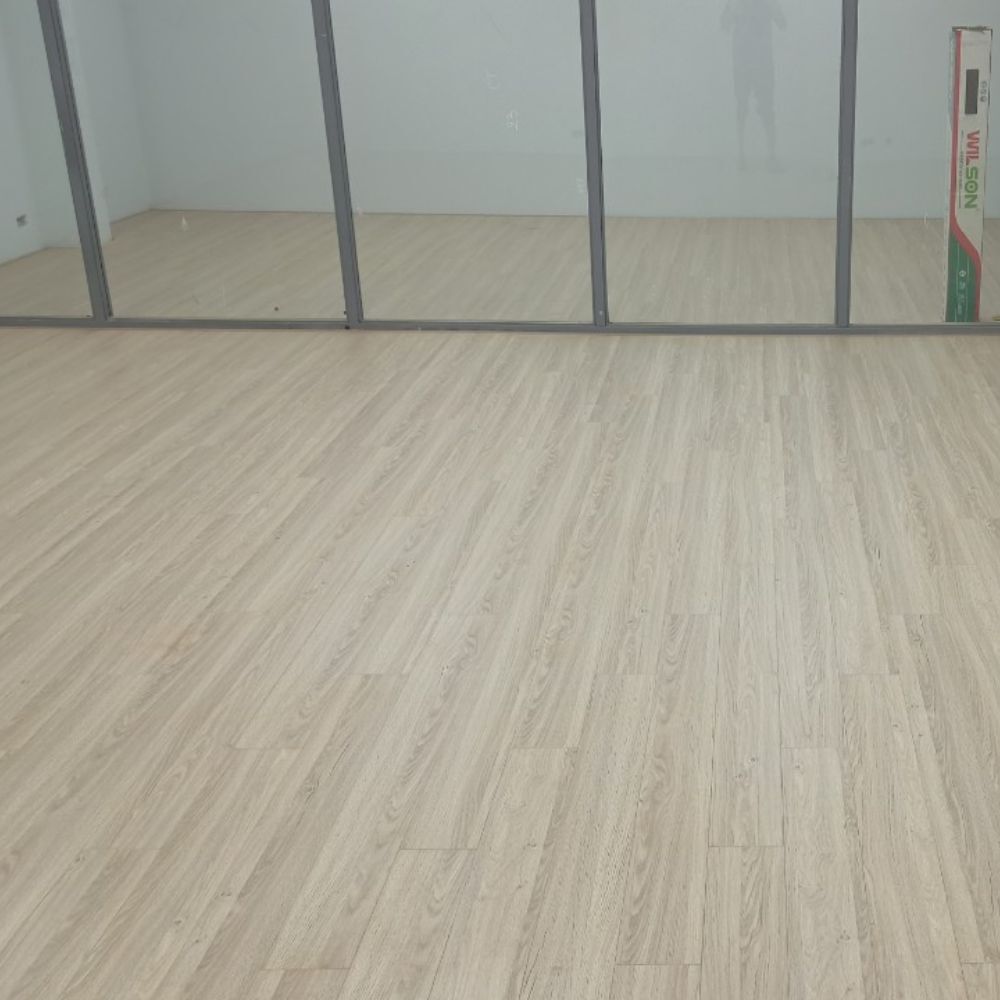 Sàn gỗ công nghiệp Wilson W445 - Màu gỗ sồi nhạt (light oak) Sàn gỗ công nghiệp Wilson W445 - Màu gỗ sồi nhạt (light oak)