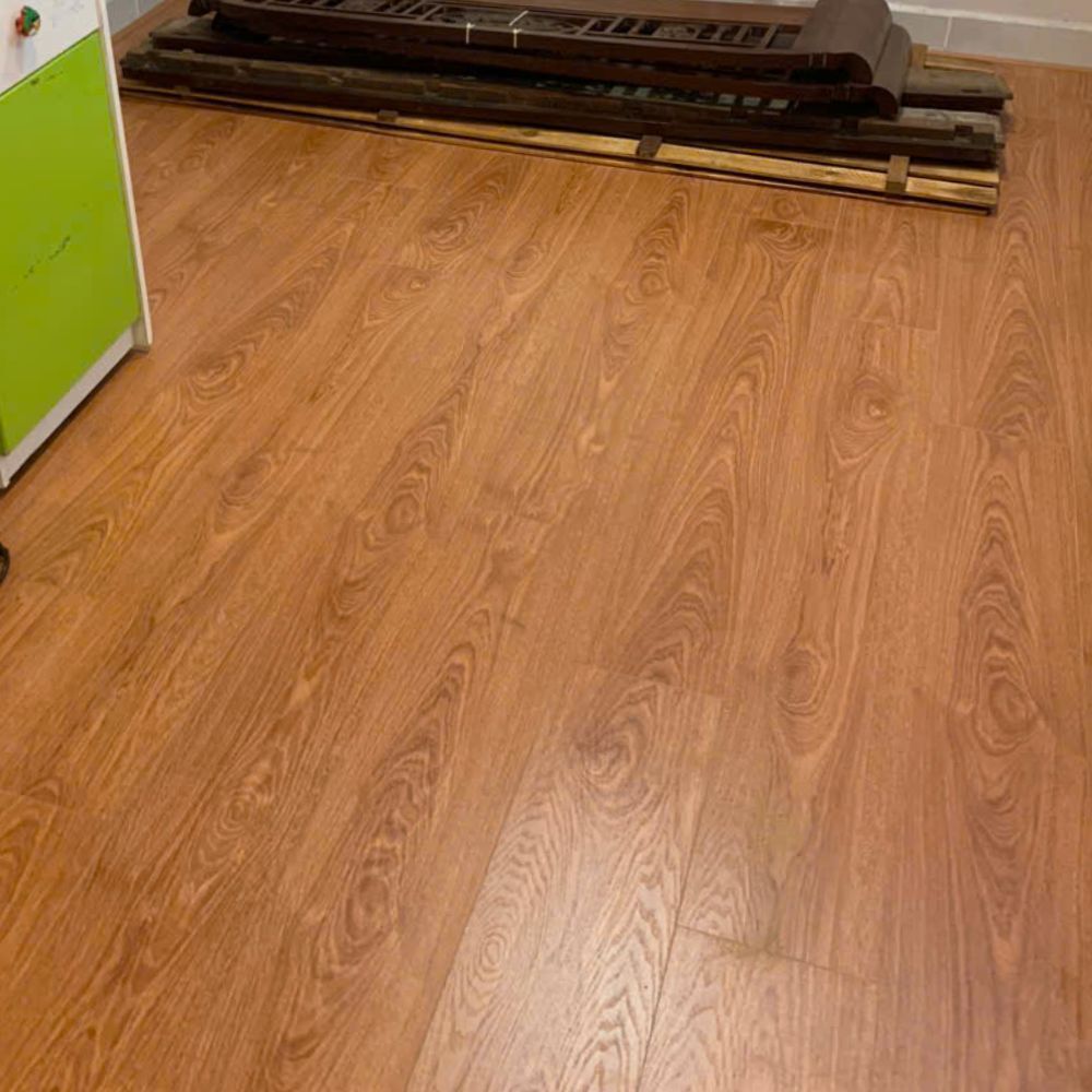 Sàn gỗ công nghiệp Wilson W553 - Sàn gỗ Màu nâu đỏ (mahogany) 116 Sàn gỗ công nghiệp Wilson W553 - Sàn gỗ Màu nâu đỏ (mahogany)